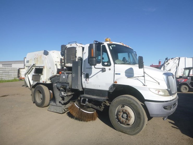 2014-international-4300-image-2