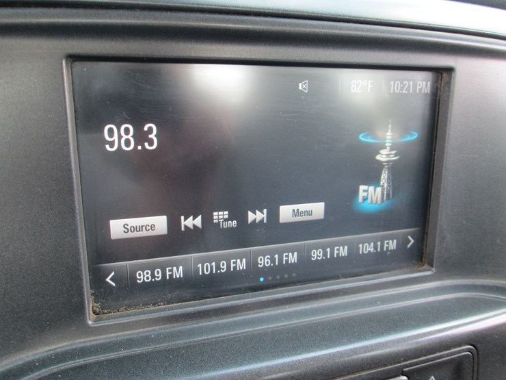 2017-chevrolet-3500hd-image-42