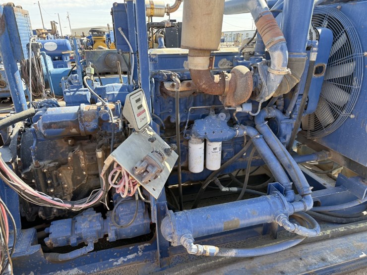 ofm-10k-wp-triplex-well-service-pump-p/b-detroit-series-60-14l-665-hp,-skidded-image-11