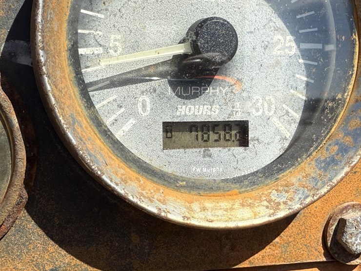 2006-evco-2.5-85-ton-power-swivel-mtd-on-2006-evco-15-t/a-gooseneck-trailer-image-9