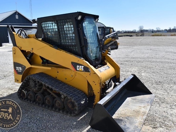 2012-caterpillar-257b3-image-23