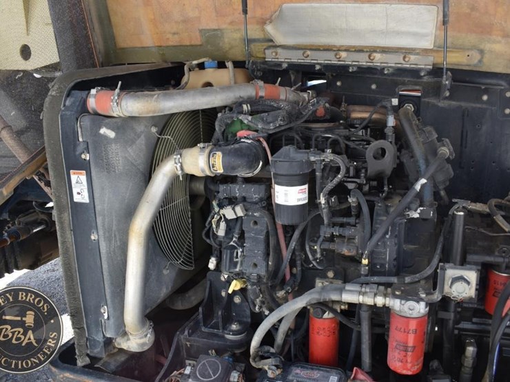 2014-jlg-g12-55a-image-47