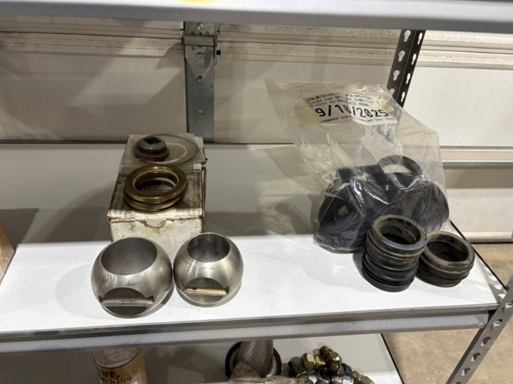 shelving-unit-w/-(unused)-xk-90-&-logan-swivel-parts,-stabbing-guides,-kelly-valve-kits,-guages,-etc-image-10