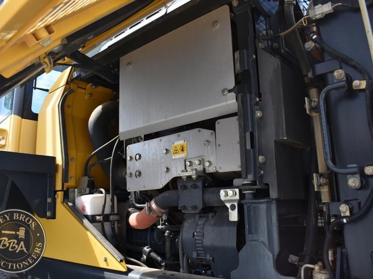 2019-komatsu-wa320-8-image-56