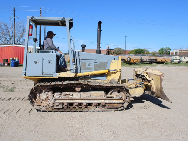 1998-komatsu-d38e-1-image-1