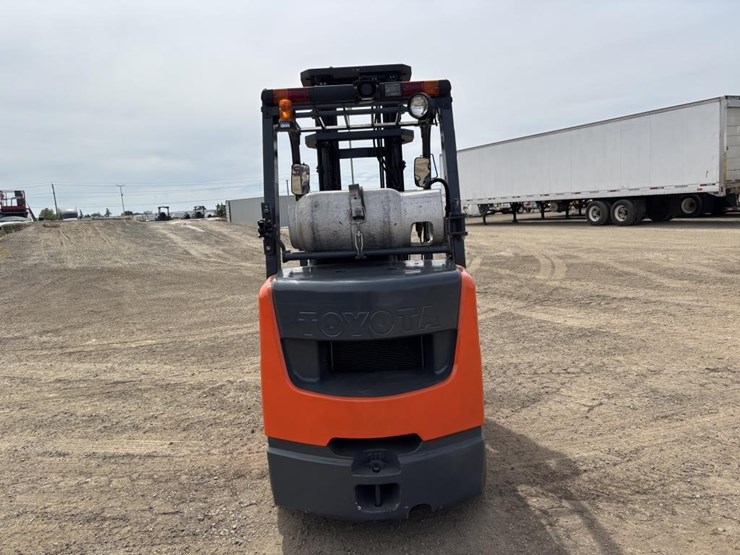 2013-toyota-8fgcu32-image-8