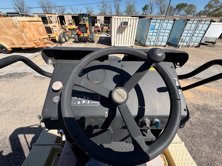 2006-dynapac-cp142-image-8