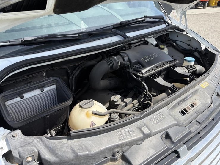 2011-utility-van-image-7