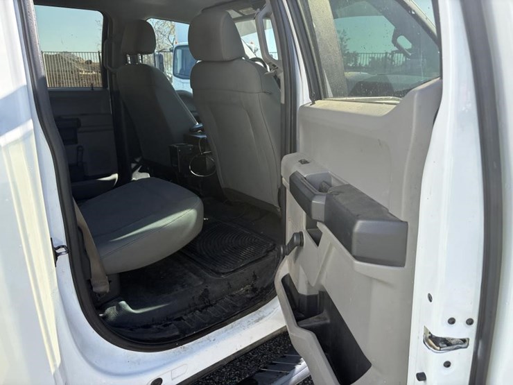 2017-ford-f550-image-11