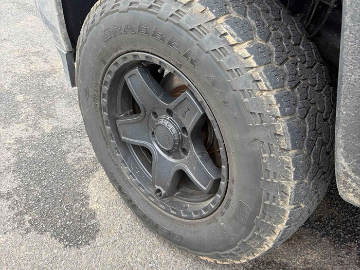 2014-chevrolet-silverado-1500-lt-image-9