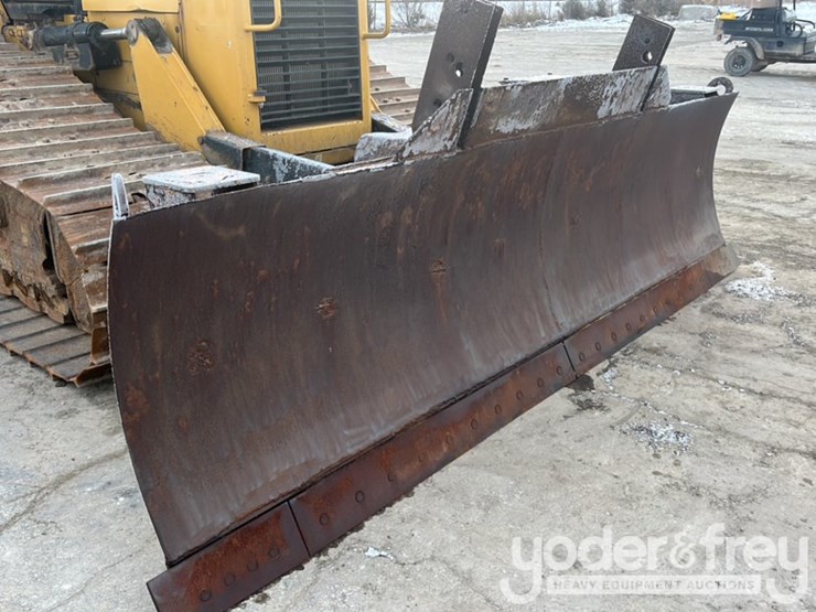 2016-caterpillar-d6n-lgp-image-10