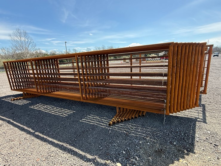 #53-•-24'-free-standing-panel-image-1