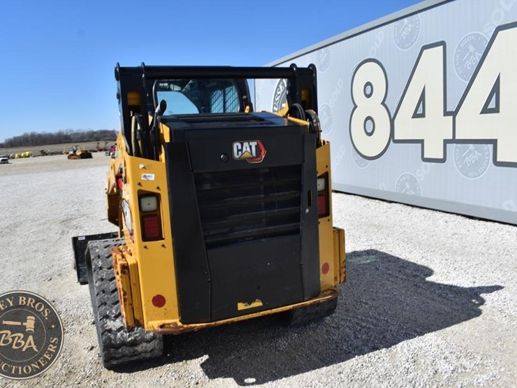 2023-caterpillar-259d3-image-17