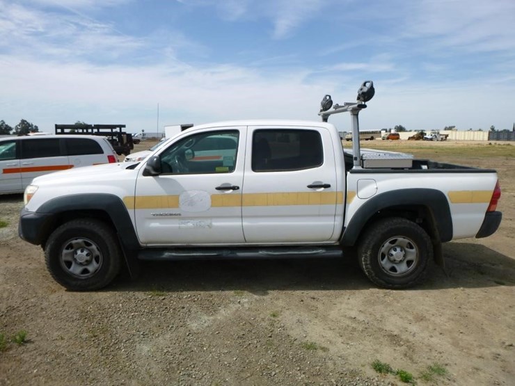 2013-toyota-tacoma-image-6