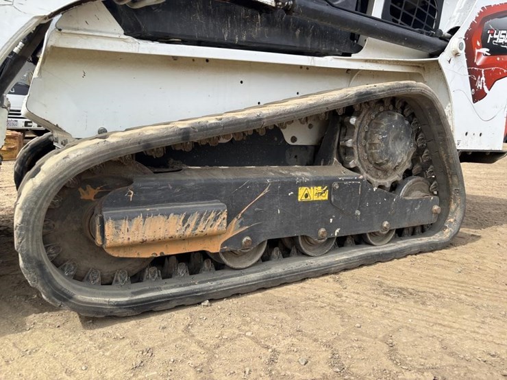 2021-bobcat-t450-image-14