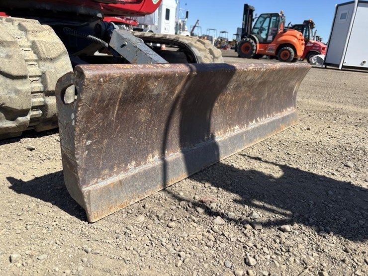 2020-takeuchi-tb230-image-10