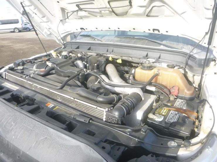 2011-ford-f450-image-17