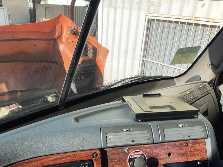 2012-freightliner-cascadia-t/t-image-21