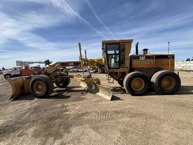 2006-caterpillar-143h-image-5