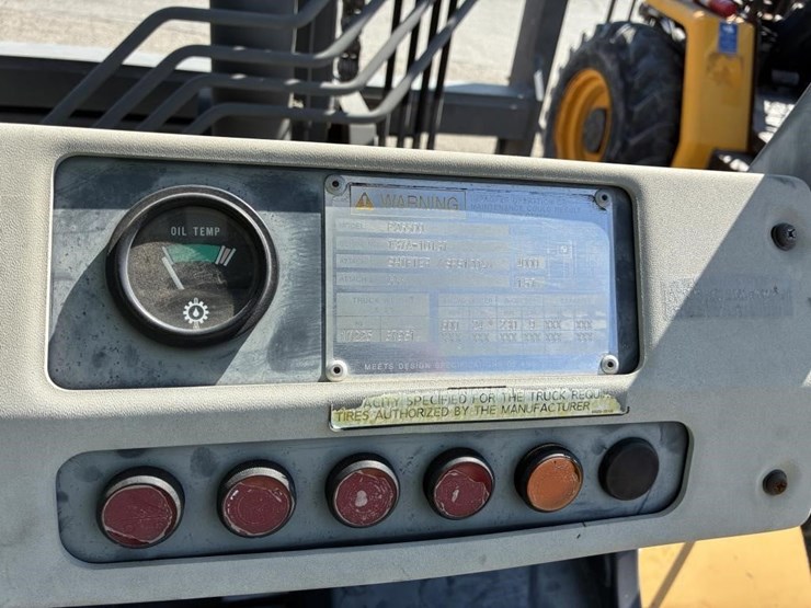 caterpillar-p26500-image-18