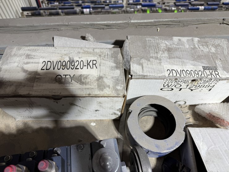 7-shelve-section-of-ofm-600-triplex-pump-parts,-plug-valve-kits-image-3