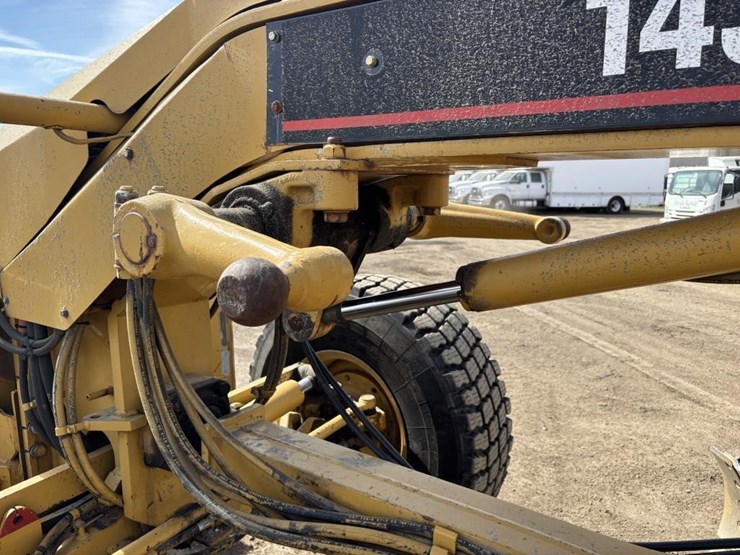 2006-caterpillar-143h-image-14