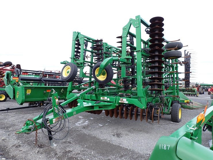 2013-john-deere-2310-image-1