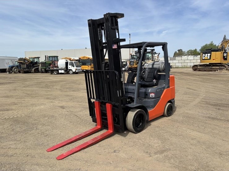 2013-toyota-8fgcu32-image-1