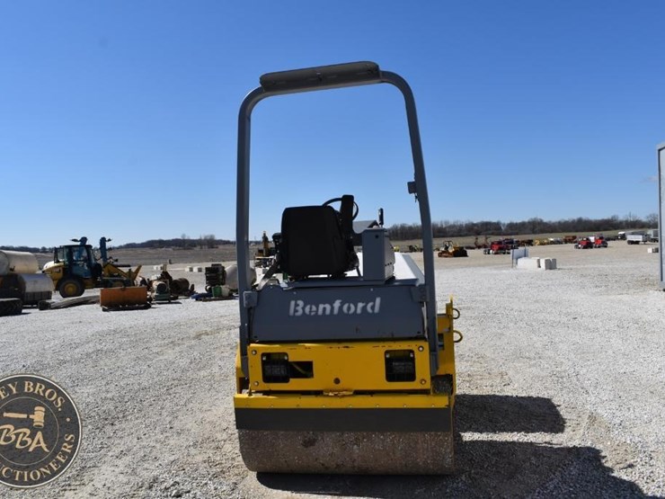 2010-benford-2010sd-image-20