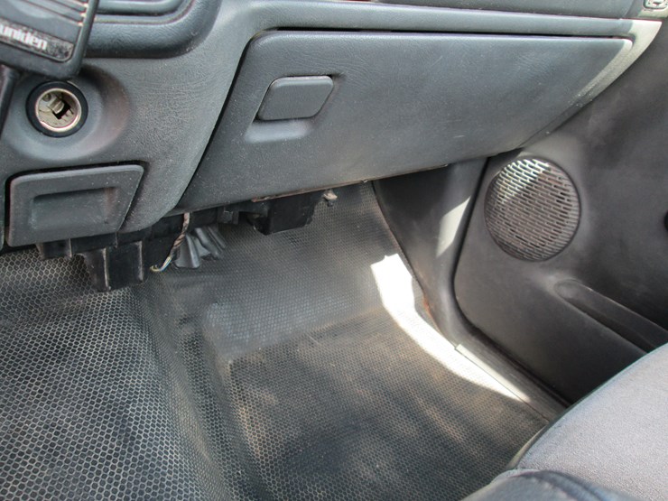 2006-chevrolet-2500hd-image-28