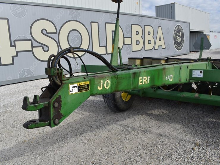 1990-john-deere-7240-image-9