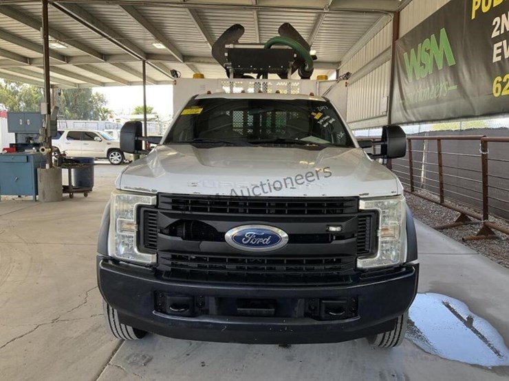 2017-ford-f550-image-3
