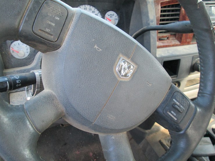 2006-dodge-3500-image-34