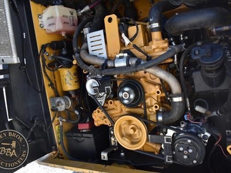 2023-caterpillar-259d3-image-47