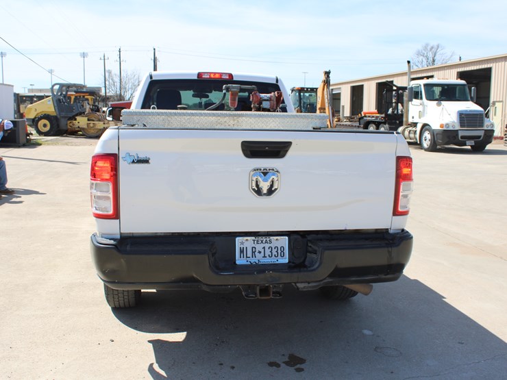 2019-dodge-2500-image-4