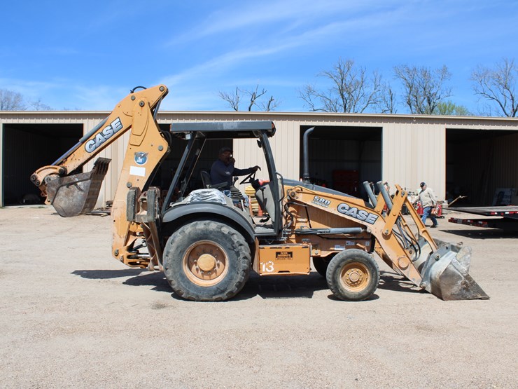 #2632-•-2012-case-580sn2d-backhoe-image-1