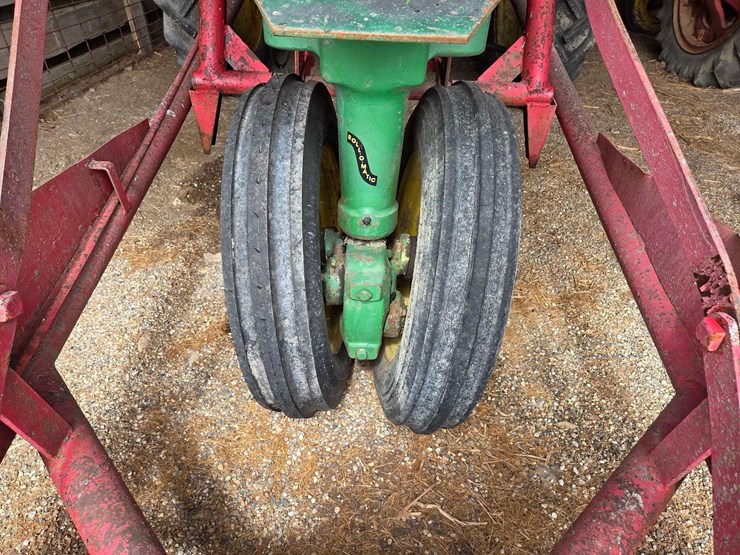 john-deere-b-image-12