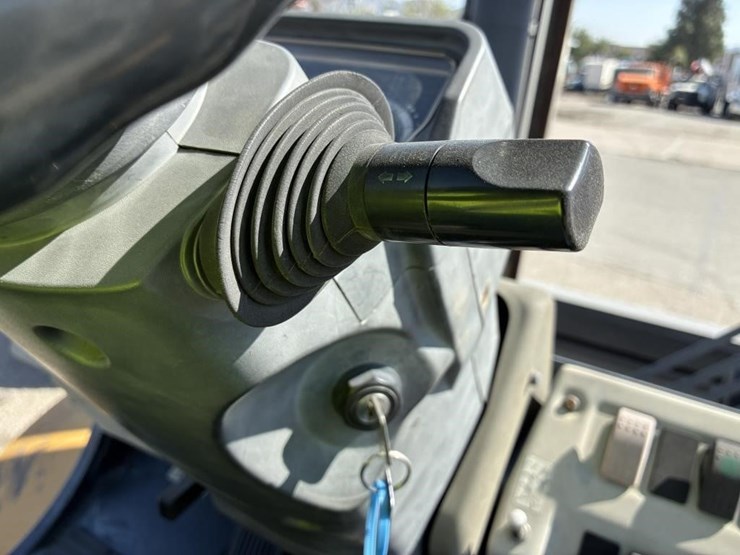 caterpillar-p26500-image-19