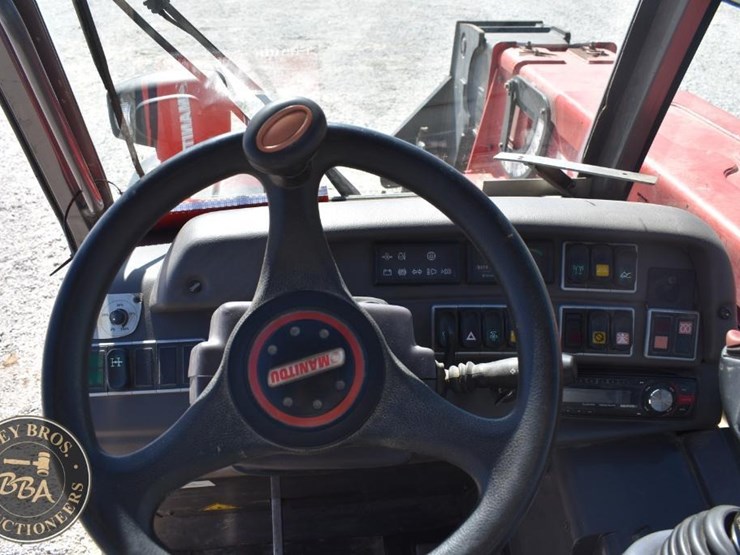 2013-manitou-mlt845-120-image-42