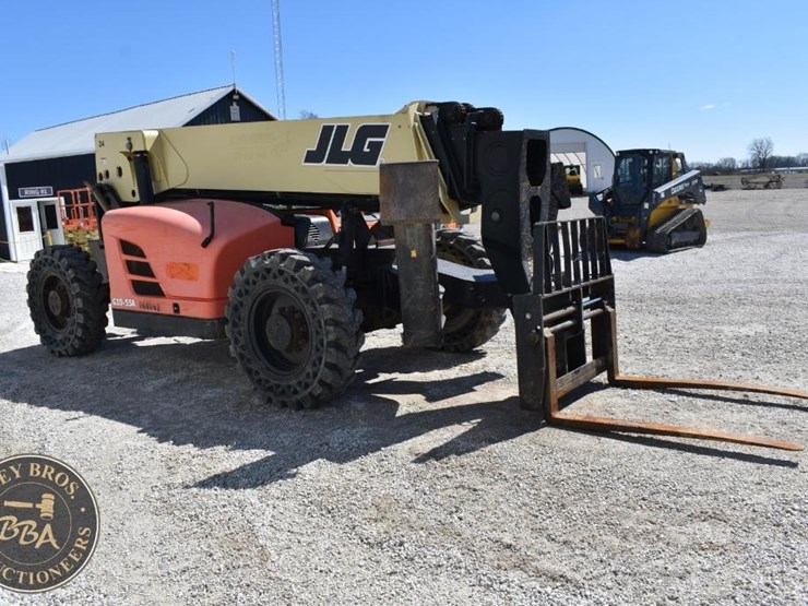 2015-jlg-g10-55a-image-5