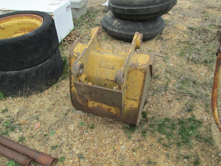 #38180-•-24"-excavator-bucket-image-3