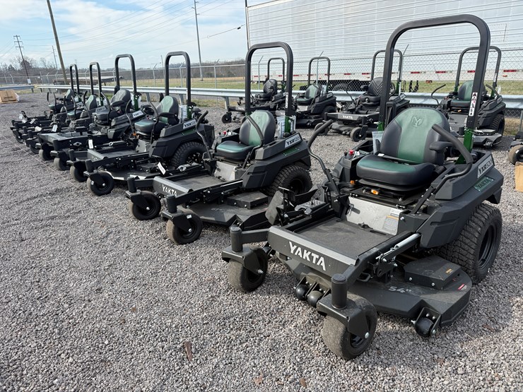 #37-•-yakta-yxr-120-zero-turn-mower-image-1