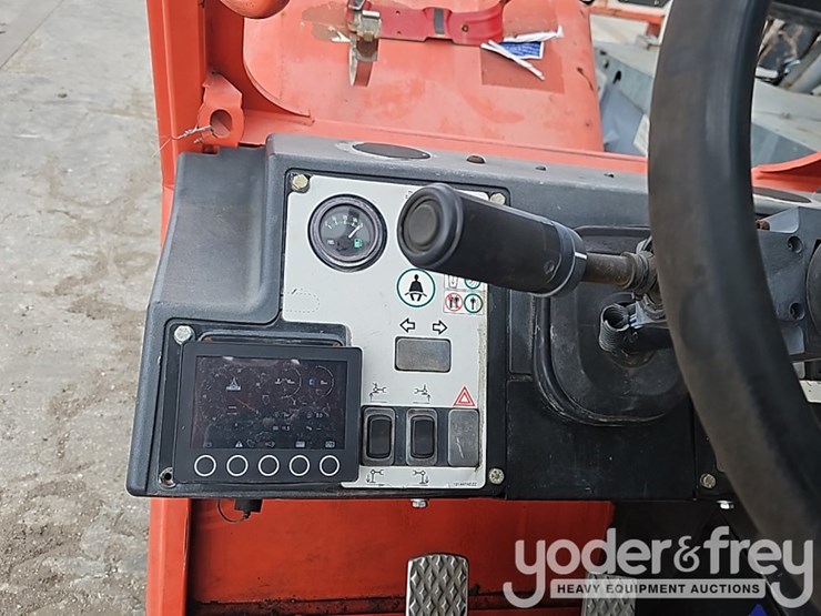 2017-skyjack-sj1056th-image-29