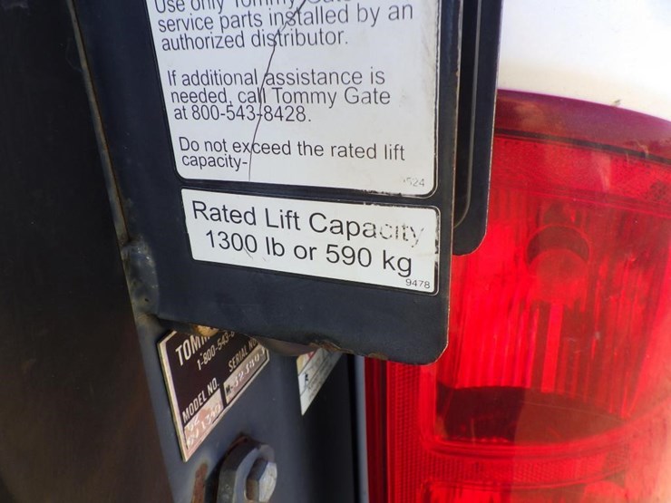 2004-dodge-ram-2500-image-13