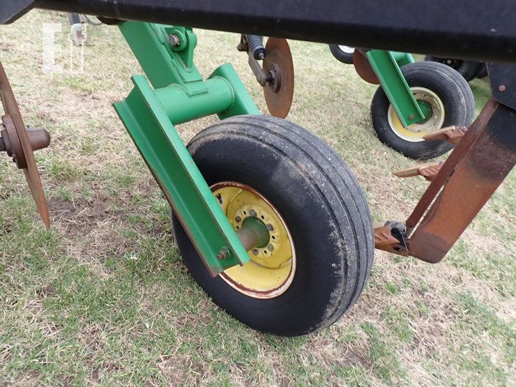 john-deere-2100-image-8