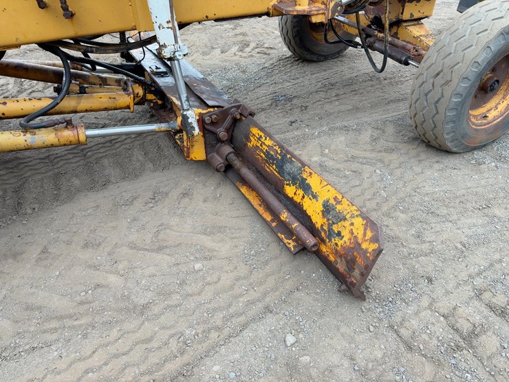 1987-athey-ab6905-motor-grader-image-17