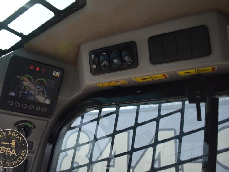 2023-caterpillar-259d3-image-45