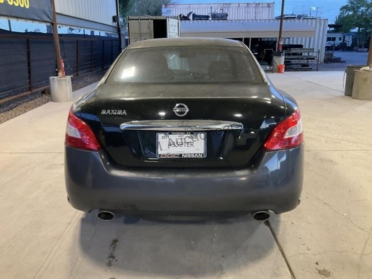 2011-nissan-maxima-sdn-image-6