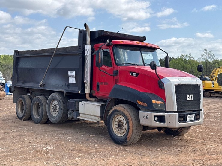 2015-caterpillar-ct660l-image-7