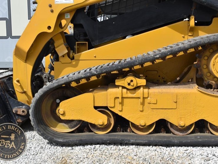 2023-caterpillar-259d3-image-36